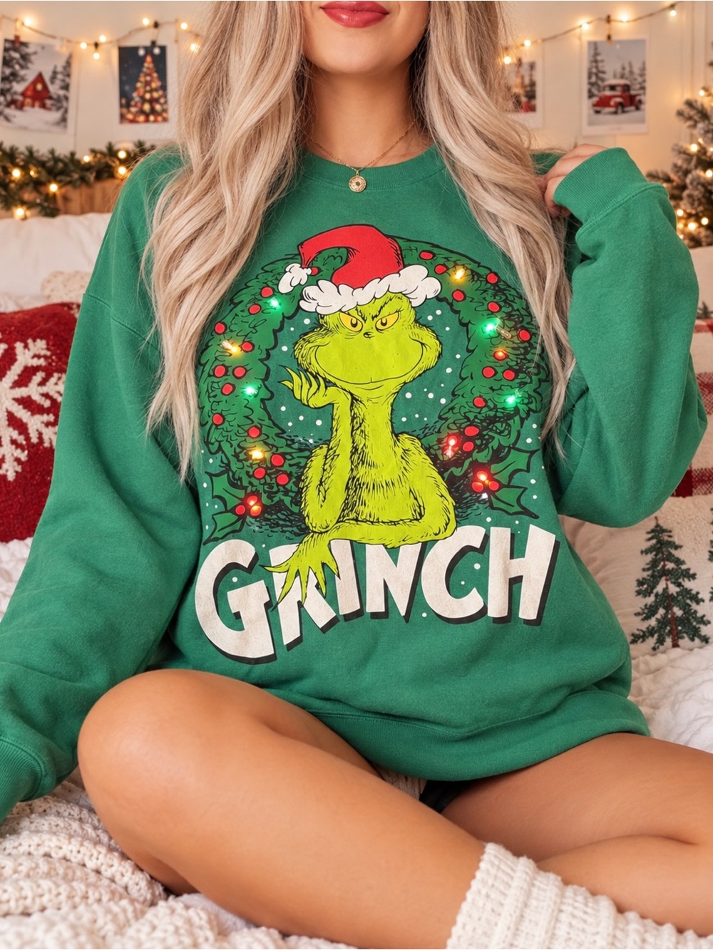 The Grinch Mad Engine Women’s Small Light Up Christmas Sweatshirt